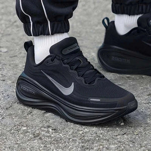 Nike Vomero Plus.
