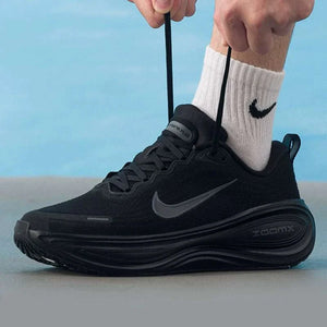 Nike Vomero Plus.