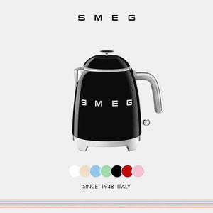 غلاية SMEG الصغيرة تصميم إيطالي فاخر بحجم مثالي 0.8L.
