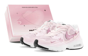 حذاء Nike رياضي نسائي وردي بتصميم Sunshine وأزهار.