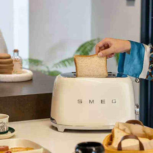 🥐 محمصة الخبز الإيطالية من SMEG سميج.