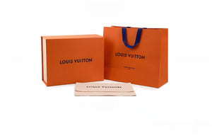 حقيبة Louis Vuitton Capucines قماش Denim مطرزة بالخرز.