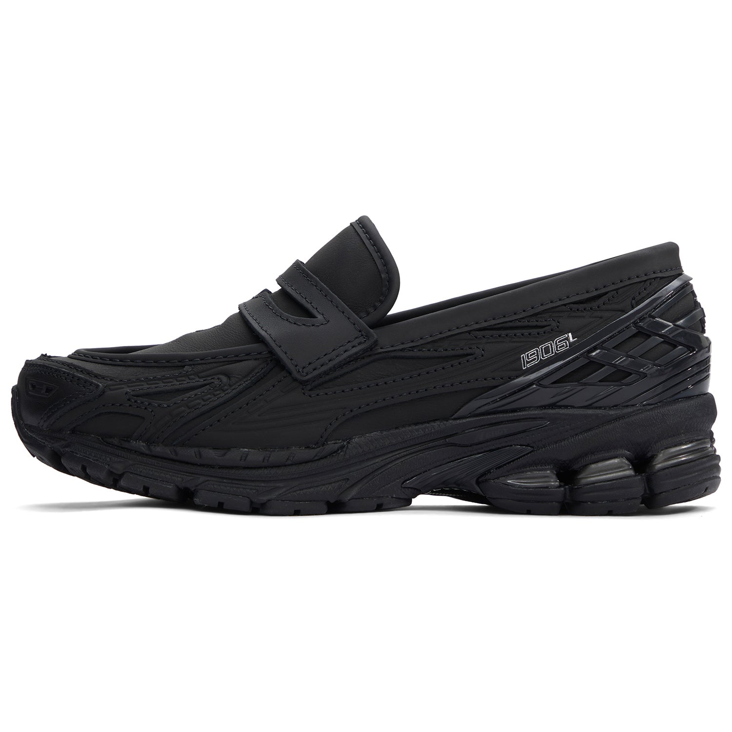 حذاء New Balance 1906L Loafer باللون الأسود الأنيق