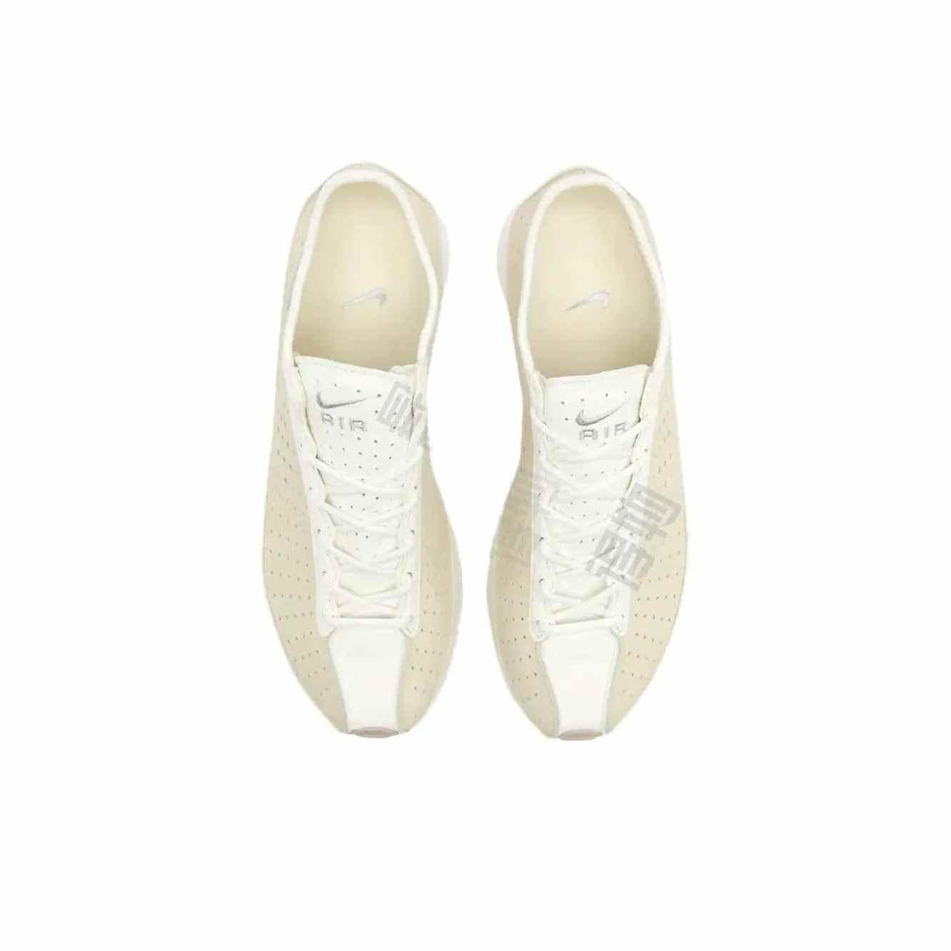 حذاء Nike Air Zoom Spiridon Cage 2 بلون عاجي عصري.