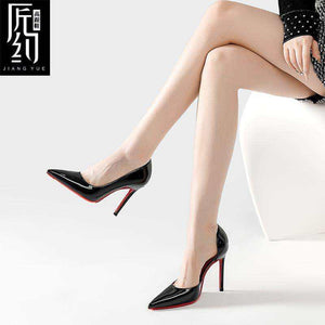 Christiana  حذاء نسائي High Heels أسود بلمسة مخملية ونعل كريستالي أحمر.