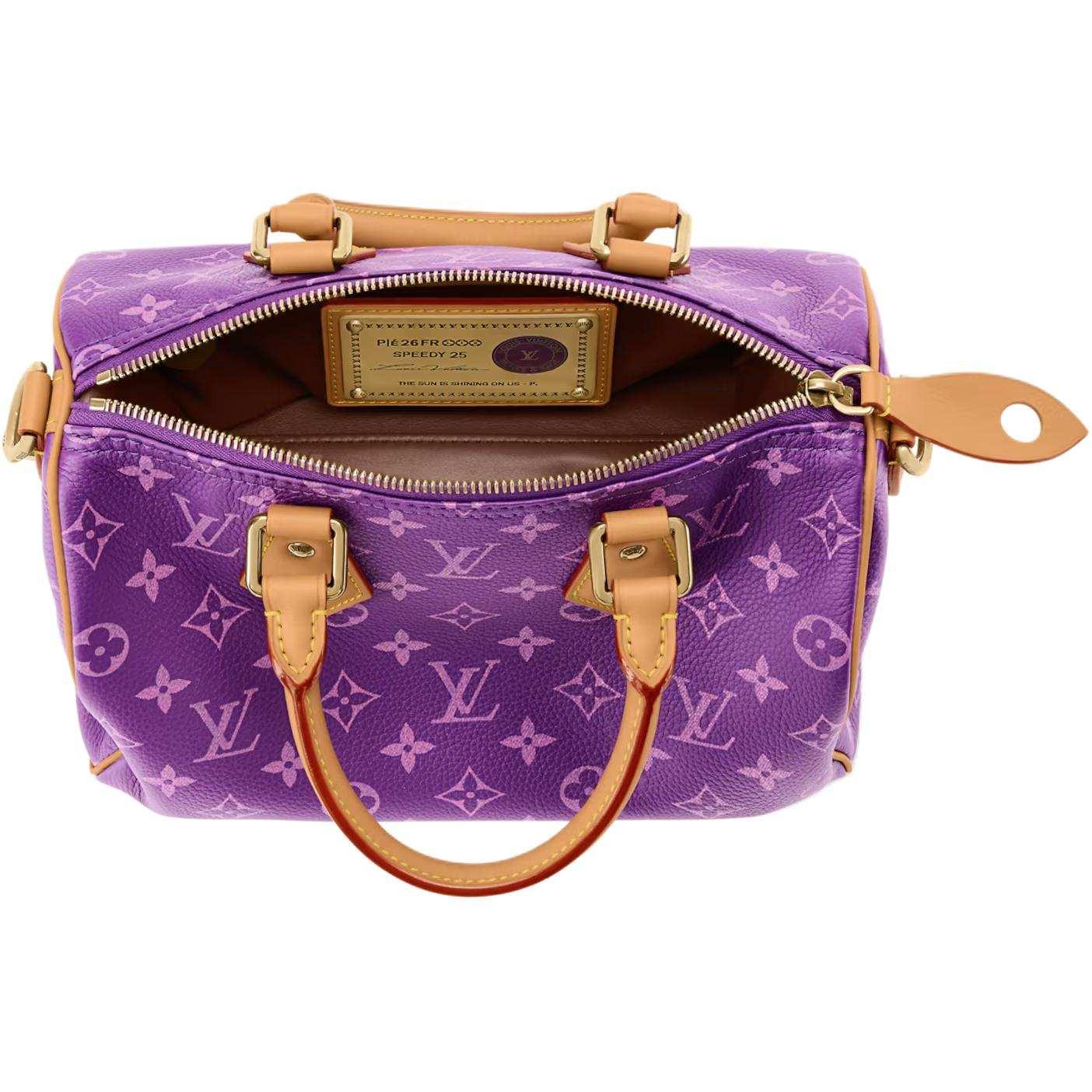حقيبة Speedy 25 باللون Purple ونقشة Monogram الأنيقة.