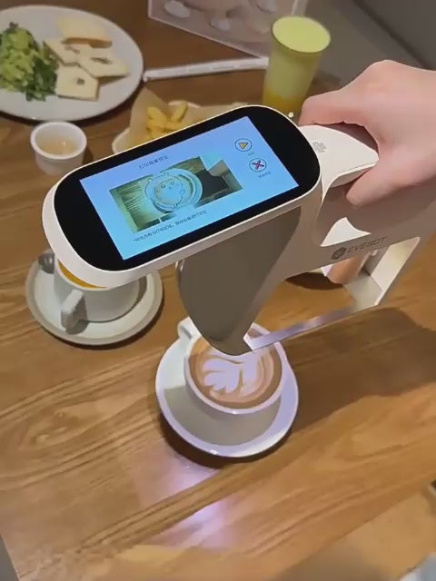 طابعة طعام محمولة EVEBOT Smart Handheld Printer مع اتصال Wi-Fi.